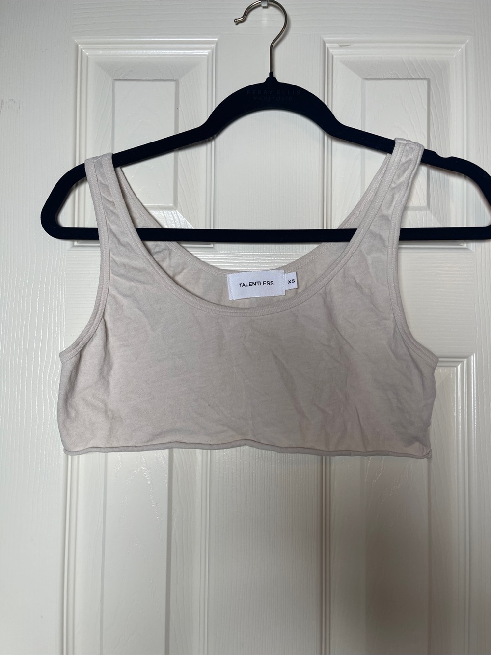 TALENTLESS Light Cream Scoop Crop Top
